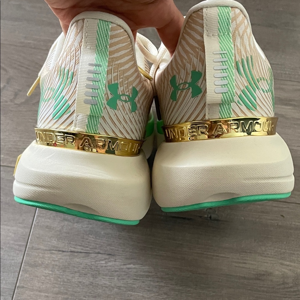 Under Armour Athletic Shoes - Cream and Green Men’s 11.5 running - Picture 5 of 9
